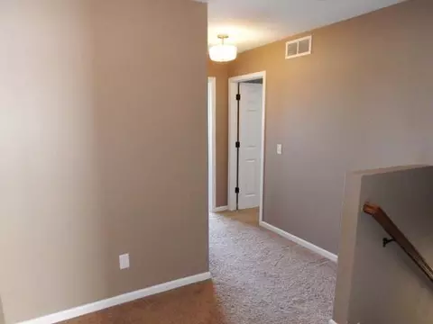 719 Weyburn Dr, Bismarck, ND 58503 photo 7