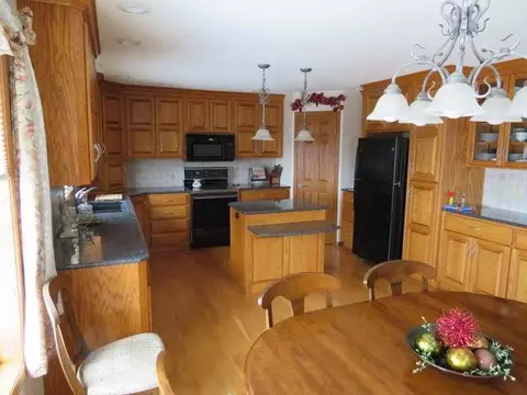 3670 Hackberry St, Bismarck, ND 58503 photo 6