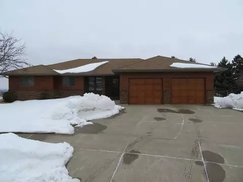 3670 Hackberry St, Bismarck, ND 58503 photo 1