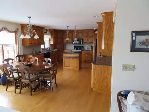 3670 Hackberry St, Bismarck, ND 58503 photo 5