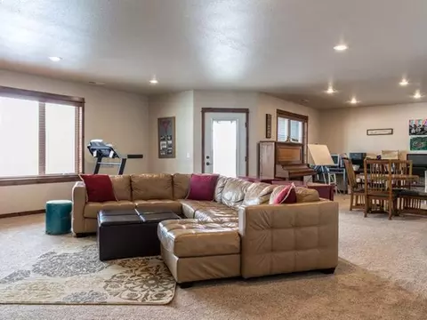 2709 Calgary Ave E, Bismarck, ND 58503 photo 17