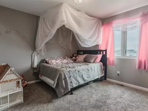 1000 Calvert Dr, Bismarck, ND 58503 photo 12