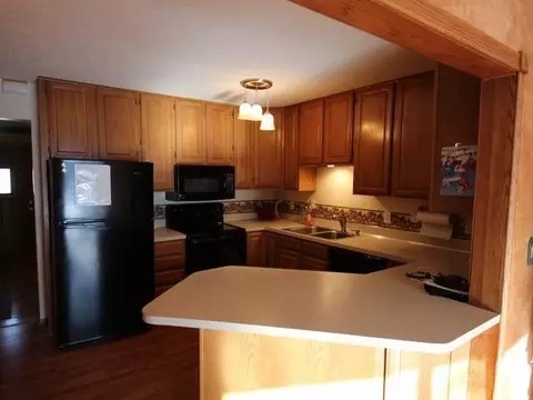 1829 Assumption Dr, Bismarck, ND 58501 photo 2