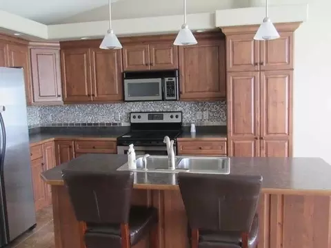 2202 Shoal Loop SE, Mandan, ND 58554 photo 5