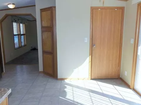 4315 Claridge Loop, Bismarck, ND 58501 photo 5