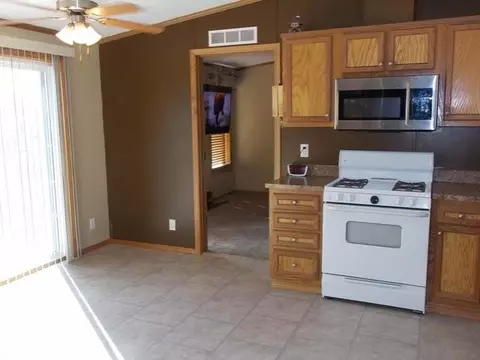 4315 Claridge Loop, Bismarck, ND 58501 photo 3