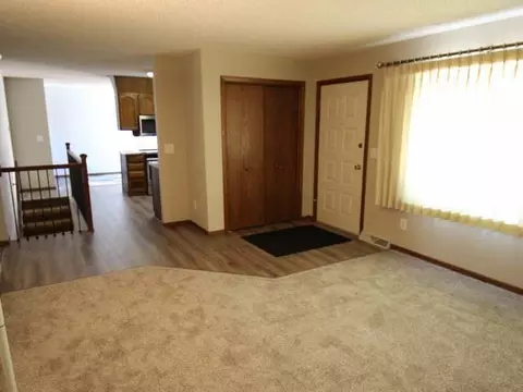 104 Brandon Dr E, Bismarck, ND 58503 photo 7