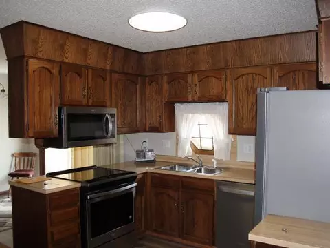 104 Brandon Dr E, Bismarck, ND 58503 photo 4