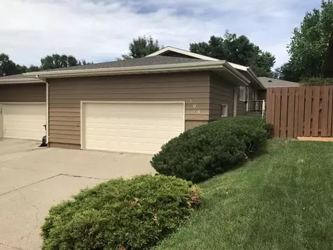 104 Brandon Dr E, Bismarck, ND 58503 photo 1