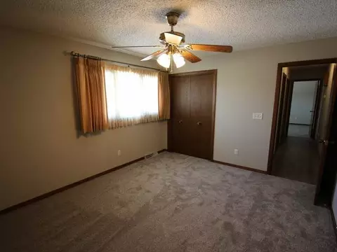 104 Brandon Dr E, Bismarck, ND 58503 photo 11
