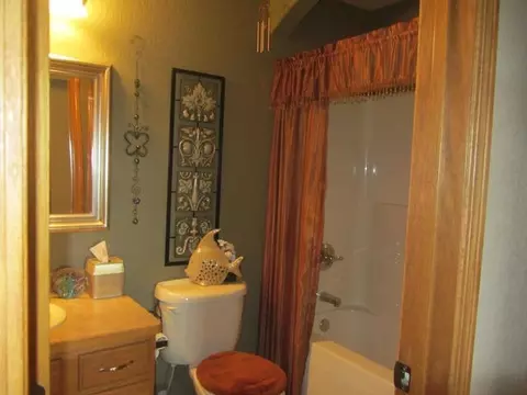 1101 35th St, Bismarck, ND 58501 photo 6