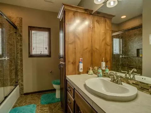 3417 Clairmont Rd, Bismarck, ND 58503 photo 24
