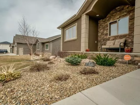 3417 Clairmont Rd, Bismarck, ND 58503 photo 2