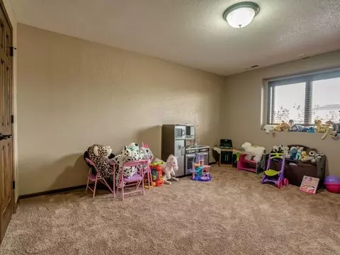 3417 Clairmont Rd, Bismarck, ND 58503 photo 31