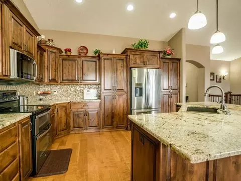 3417 Clairmont Rd, Bismarck, ND 58503 photo 9