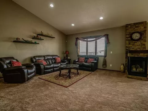 3417 Clairmont Rd, Bismarck, ND 58503 photo 13