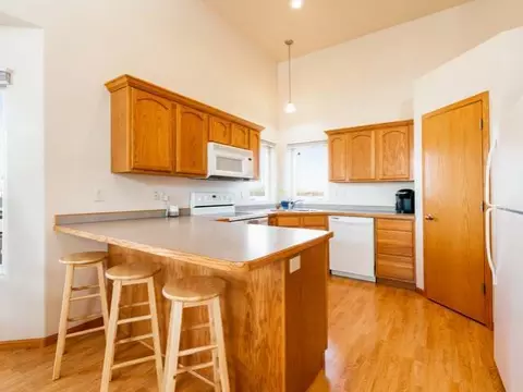 6420 Torrence Pt, Bismarck, ND 58504 photo 3