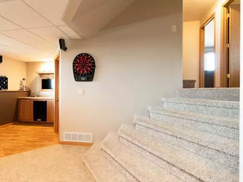 6420 Torrence Pt, Bismarck, ND 58504 photo 13