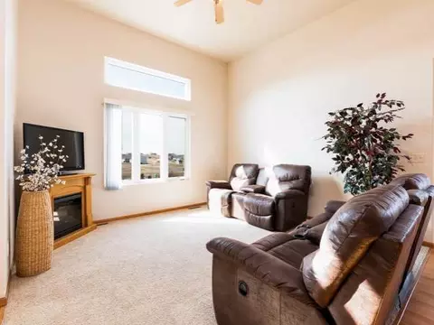 6420 Torrence Pt, Bismarck, ND 58504 photo 5