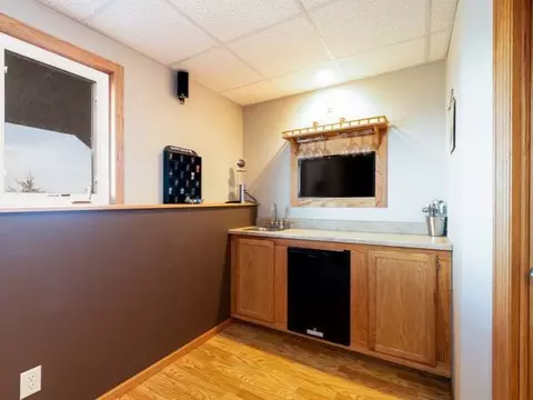 6420 Torrence Pt, Bismarck, ND 58504 photo 14