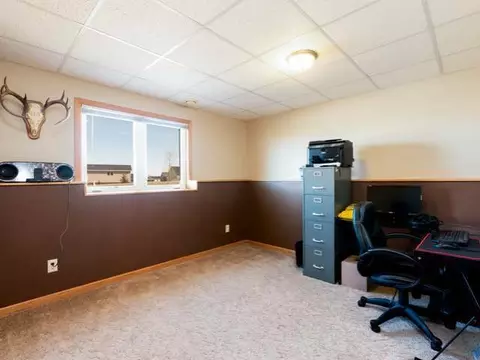 6420 Torrence Pt, Bismarck, ND 58504 photo 12