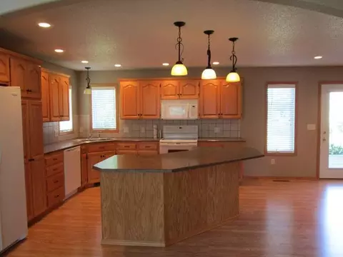3320 Thunderbird, Bismarck, ND 58503 photo 3