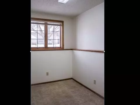 815 Munich Dr, Bismarck, ND 58504 photo 14