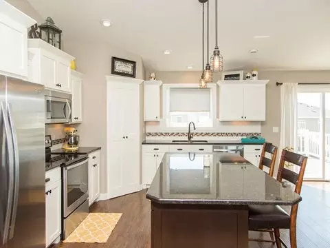 4308 Opal Dr, Bismarck, ND 58503 photo 8