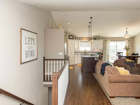 4308 Opal Dr, Bismarck, ND 58503 photo 5