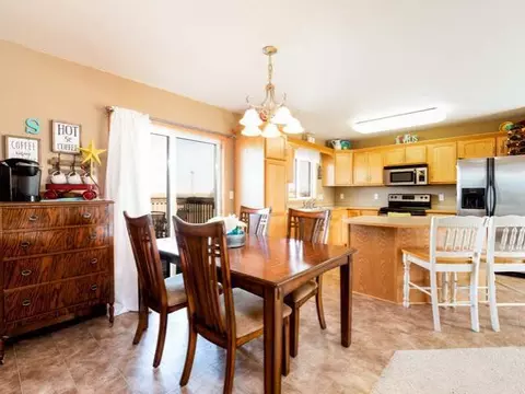 2909 Plainview Dr SE, Mandan, ND 58554 photo 6
