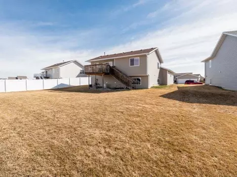 2909 Plainview Dr SE, Mandan, ND 58554 photo 16