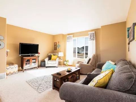 2909 Plainview Dr SE, Mandan, ND 58554 photo 5