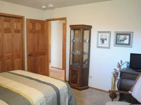617 Nelson Dr, Bismarck, ND 58503 photo 15