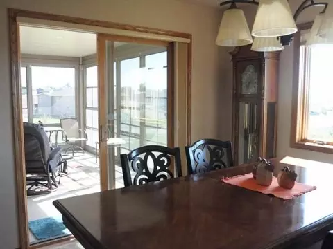617 Nelson Dr, Bismarck, ND 58503 photo 9