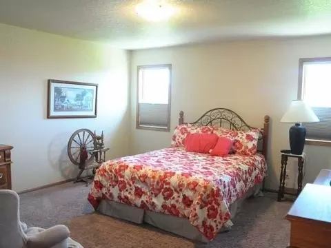 617 Nelson Dr, Bismarck, ND 58503 photo 13