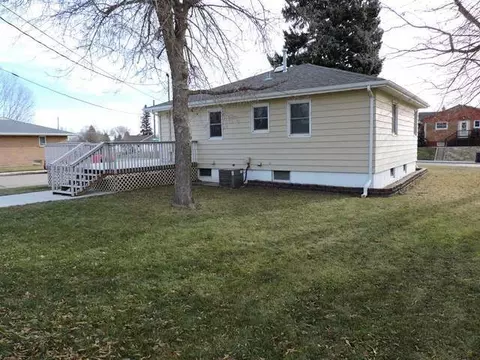 800 14th St NW, Mandan, ND 58554 photo 43