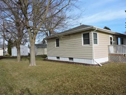 800 14th St NW, Mandan, ND 58554 photo 41