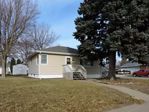 800 14th St NW, Mandan, ND 58554 photo 39