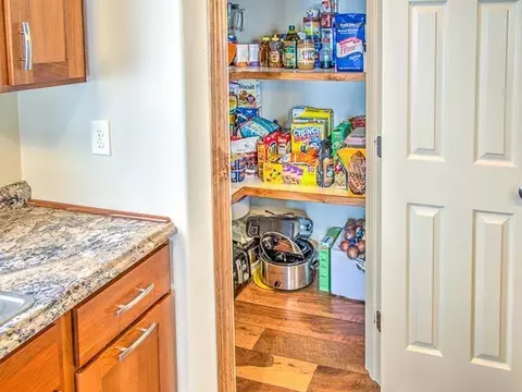 218 Brandenburg Lp, Bismarck, ND 58504 photo 12