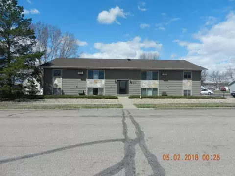 3220 Thayer Ave E, Bismarck, ND 58501 photo 1