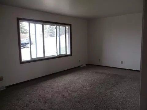 419 9th St NE, Washburn, ND 58577 photo 7