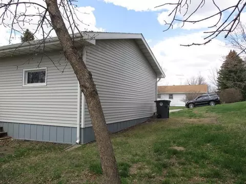 419 9th St NE, Washburn, ND 58577 photo 3