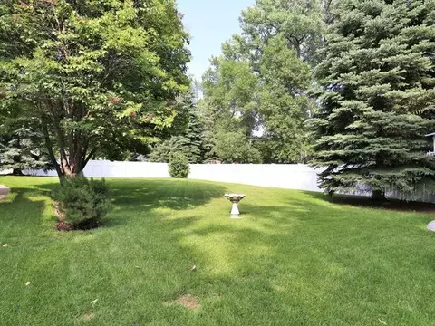 809 Munich Dr, Bismarck, ND 58504 photo 33
