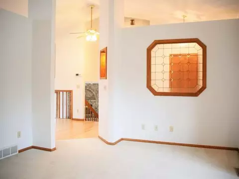 809 Munich Dr, Bismarck, ND 58504 photo 2