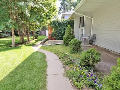 809 Munich Dr, Bismarck, ND 58504 photo 28