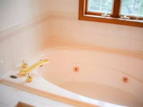 809 Munich Dr, Bismarck, ND 58504 photo 15