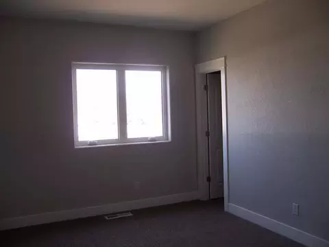 306 Cobblestone Lp, Mandan, ND 58554 photo 18