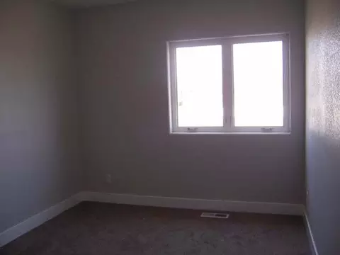 306 Cobblestone Lp, Mandan, ND 58554 photo 16