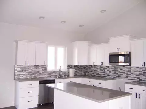 306 Cobblestone Lp, Mandan, ND 58554 photo 14