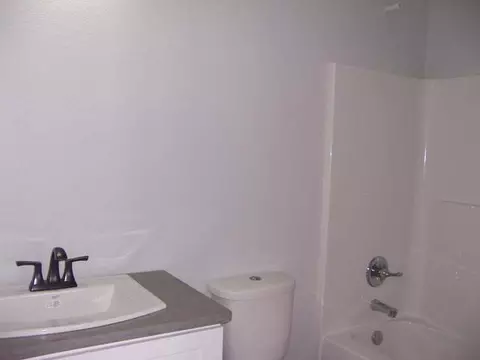 306 Cobblestone Lp, Mandan, ND 58554 photo 9